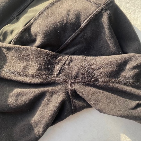🖤Lululemon leggings, black, size 6.. Used 🖤 - Picture 10 of 12